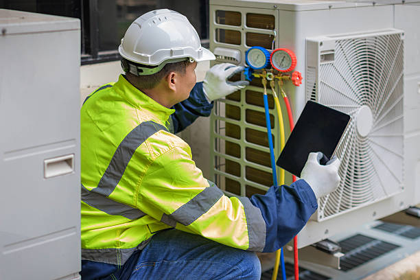 Professional Hvac technician working in Bronx, NY